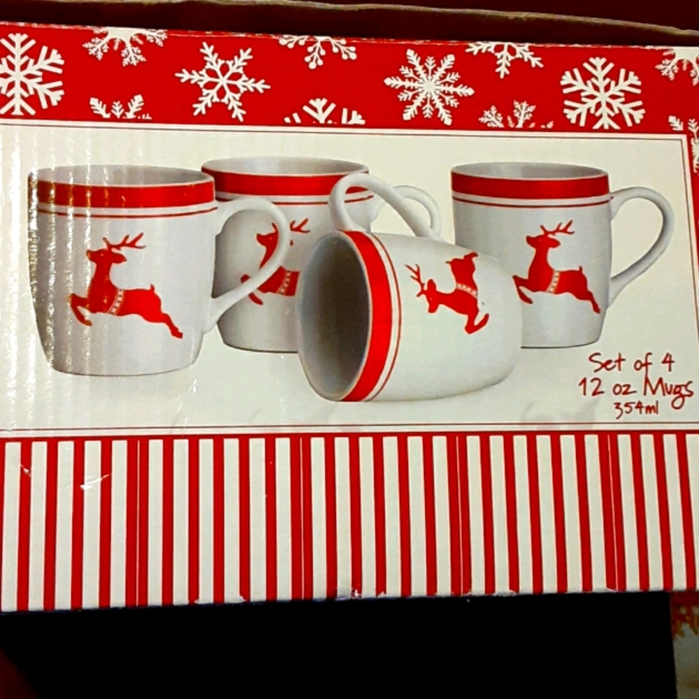 Set of 4 Christmas Coffee Mugs